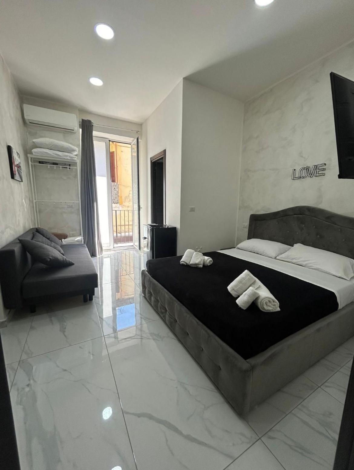 דירות נאפולי Terrazza Luxury Valentino מראה חיצוני תמונה