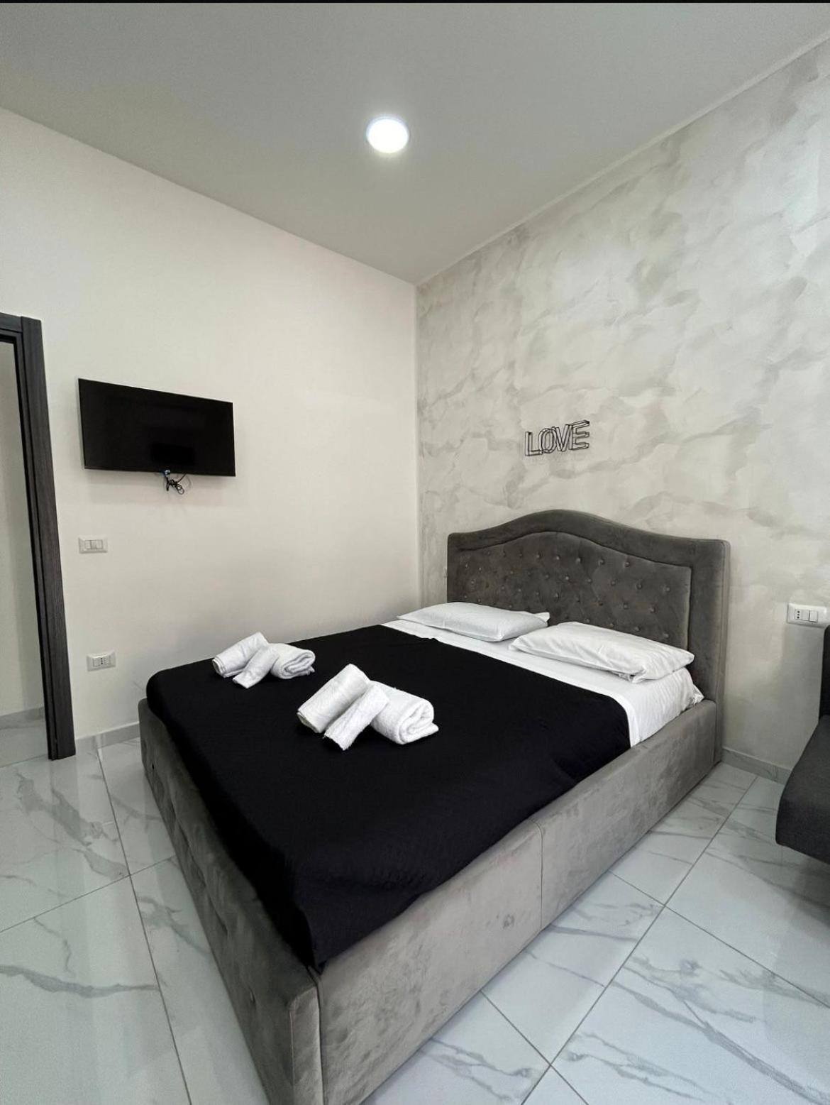 דירות נאפולי Terrazza Luxury Valentino מראה חיצוני תמונה