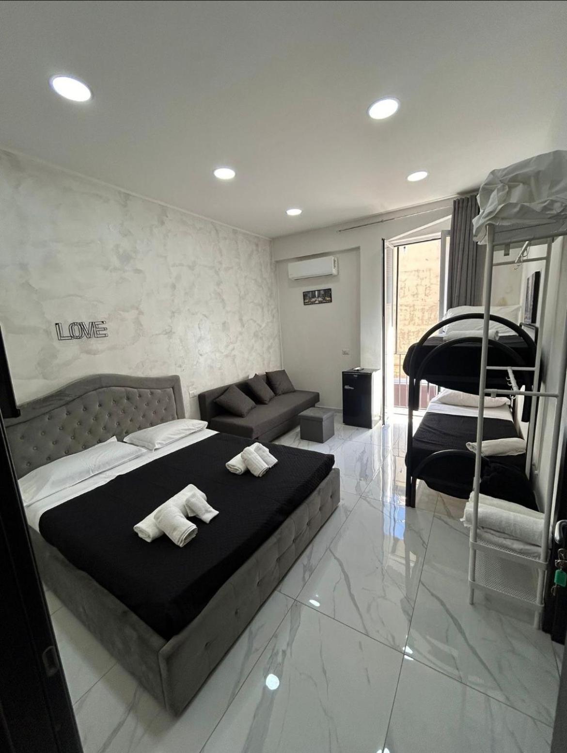 דירות נאפולי Terrazza Luxury Valentino מראה חיצוני תמונה